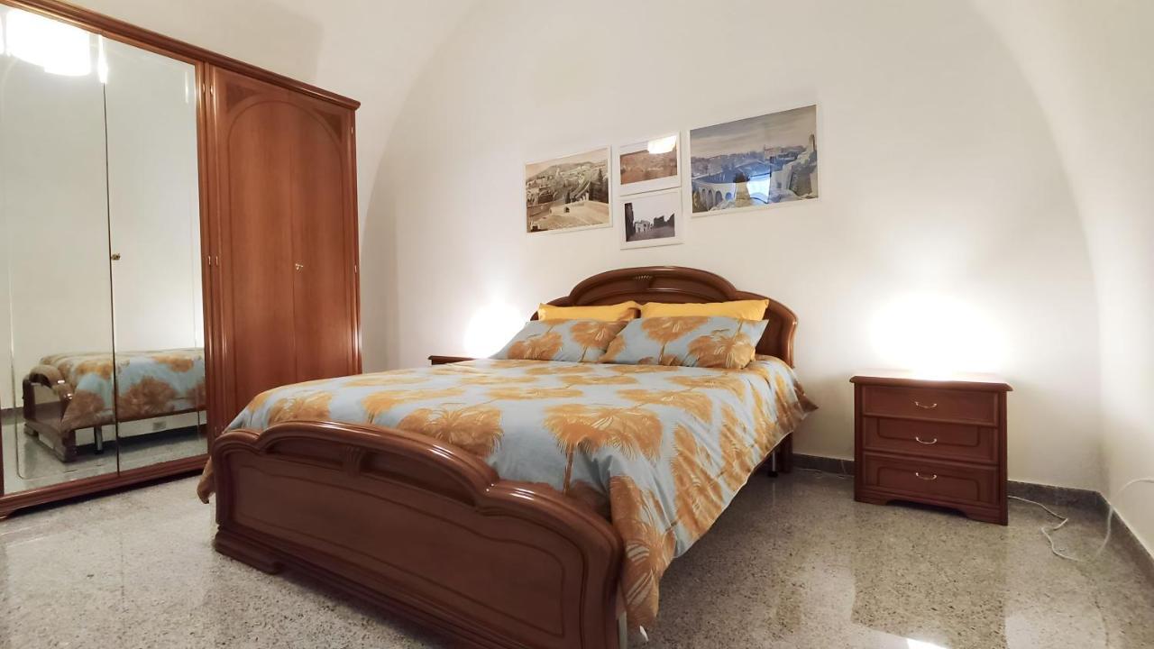B&B Sotto L'Arco กราวีนา อิน ปูเลีย ภายนอก รูปภาพ