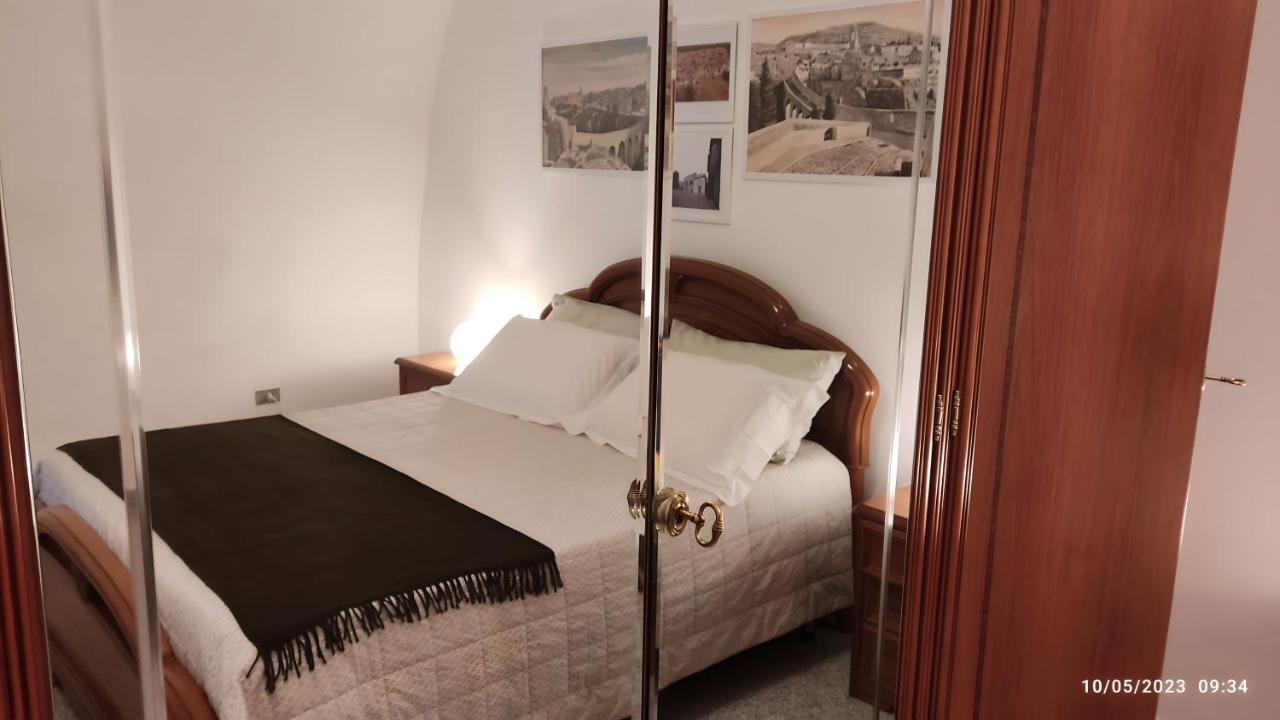 B&B Sotto L'Arco กราวีนา อิน ปูเลีย ภายนอก รูปภาพ